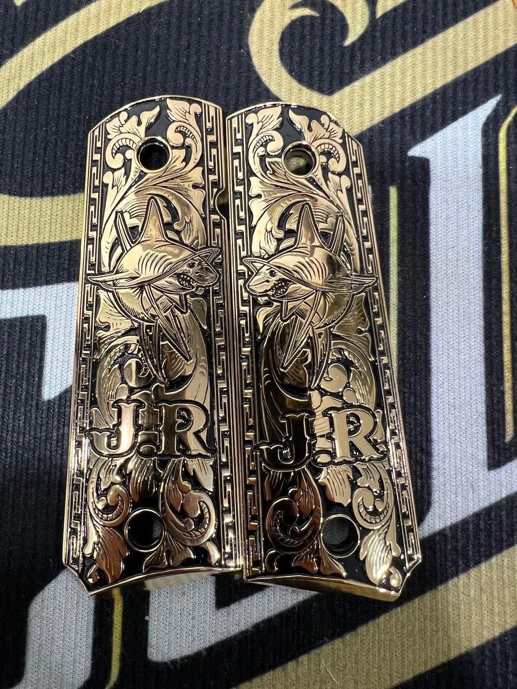 Custom engraved grip example 23